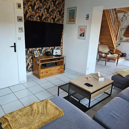 Tres Grande Maison Proche Circuit 24h, Boulerie Jump Savigne L'eveque, Tres Grand Jardin De Bourg *