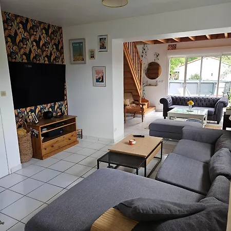 Maison Proche Boulerie Jump Savigne L'eveque, Proche Circuit 24h Prázdninový dům Saint-Corneille