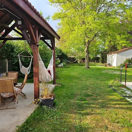 Prázdninový dům Maison Proche Boulerie Jump Savigne L'eveque, Proche Circuit 24h *