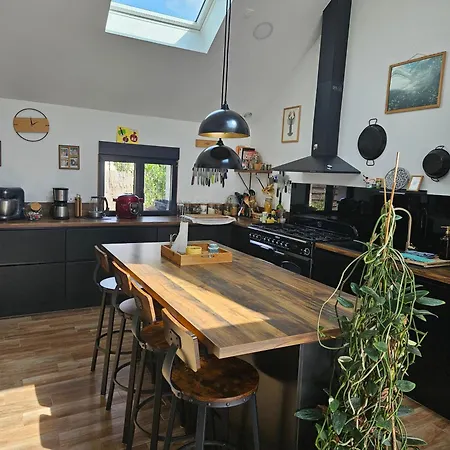 Prázdninový dům Maison Proche Boulerie Jump Savigne L'eveque, Proche Circuit 24h *